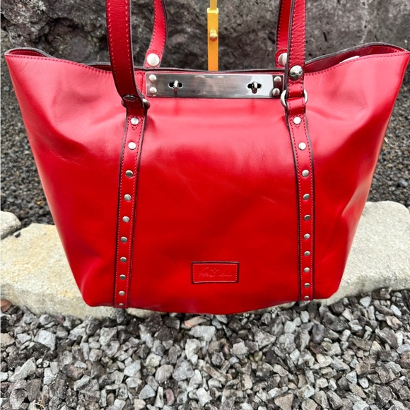 Patricia Nash NWT Distressed Leather “Benvenuto” Tote Bag – Lava Red Retail $299 - Picture 5 of 17
